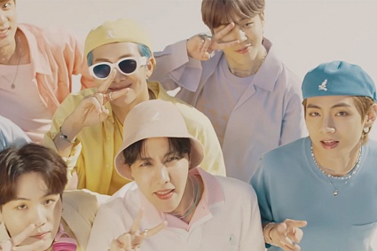 Скандал с продажей панамы участника BTS