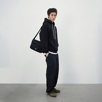 Essential Titan Cross Bag