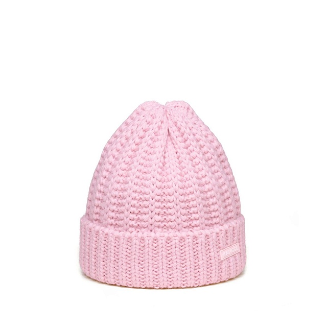 Label chunky beanie