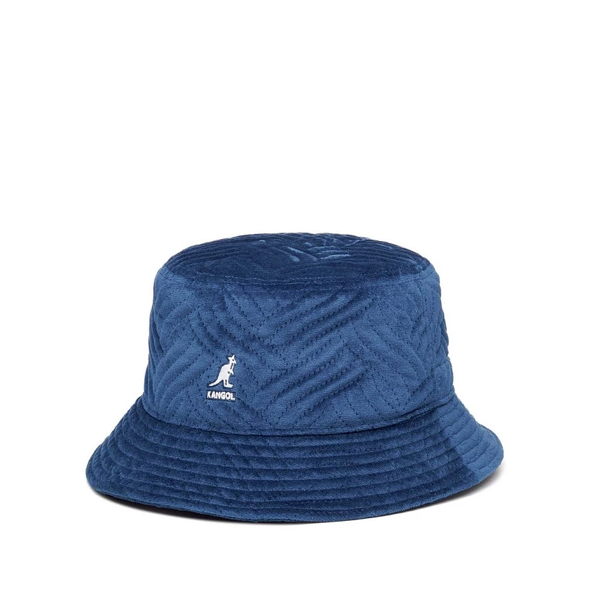 Plush wave puff bucket